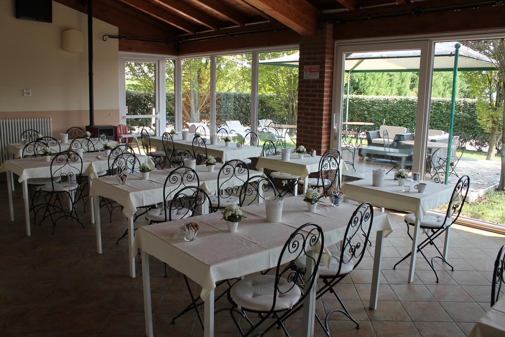 Hotel Don Carlo Broni Esterno foto