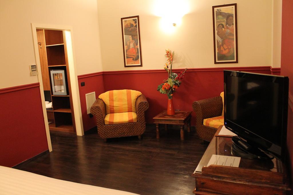 Hotel Don Carlo Broni Esterno foto